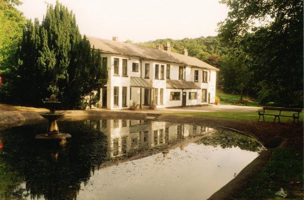 Old Rose and Crown Hotel